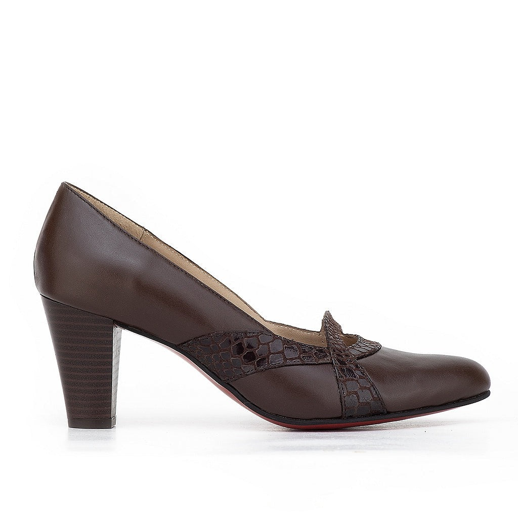 0626 chaussure femmes en cuir marron