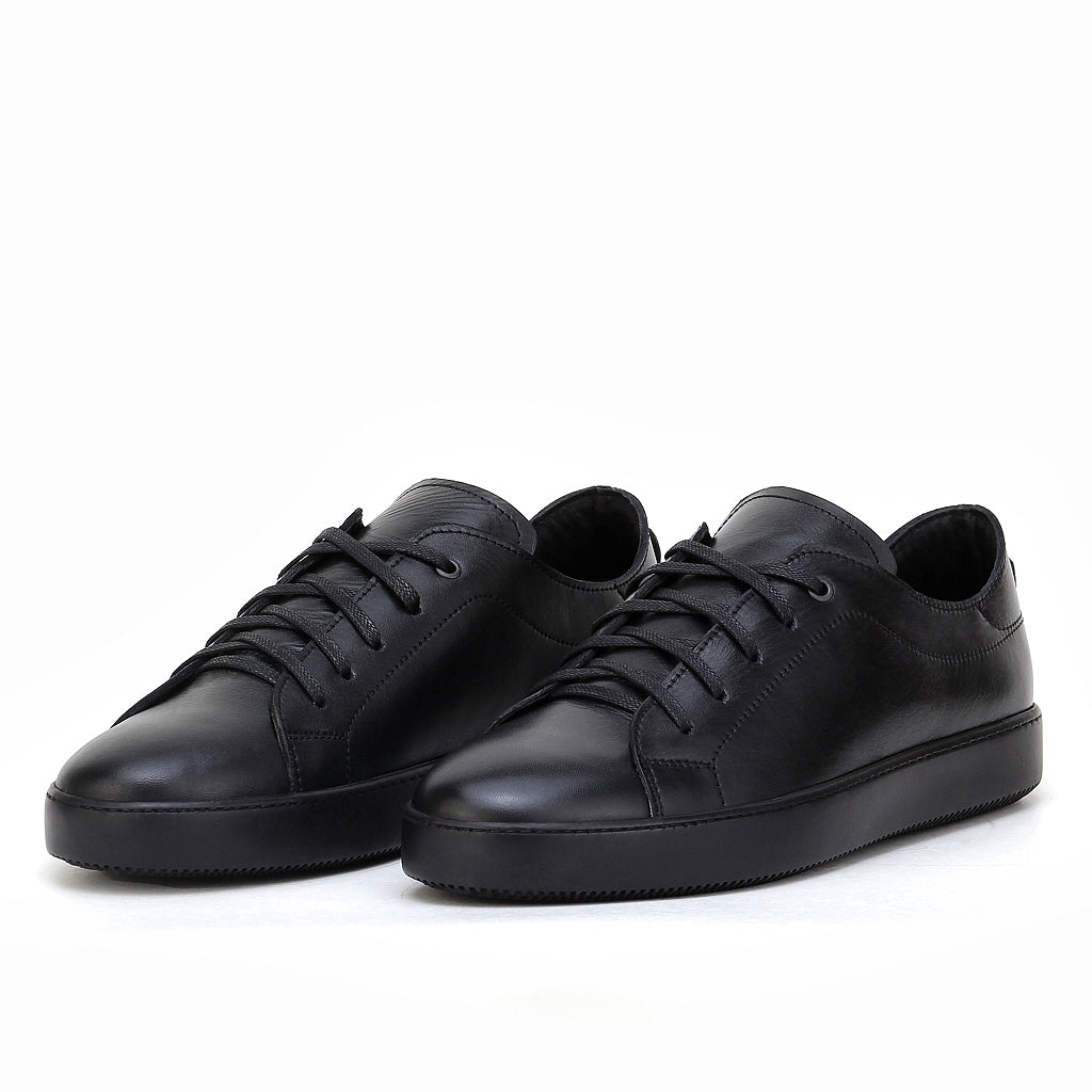 041 Chaussure Sneaker Homme en cuir noir