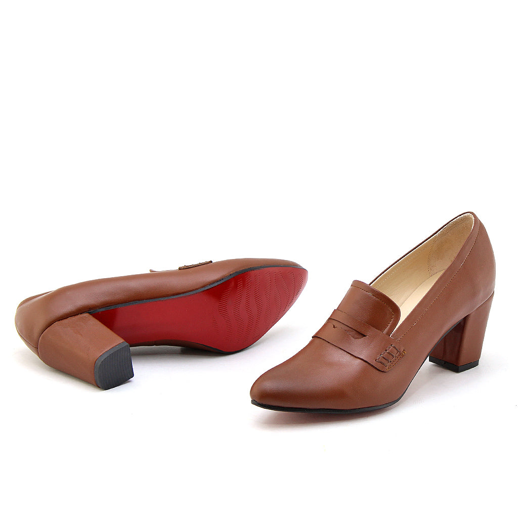0520 chaussure femmes en cuir marron clair