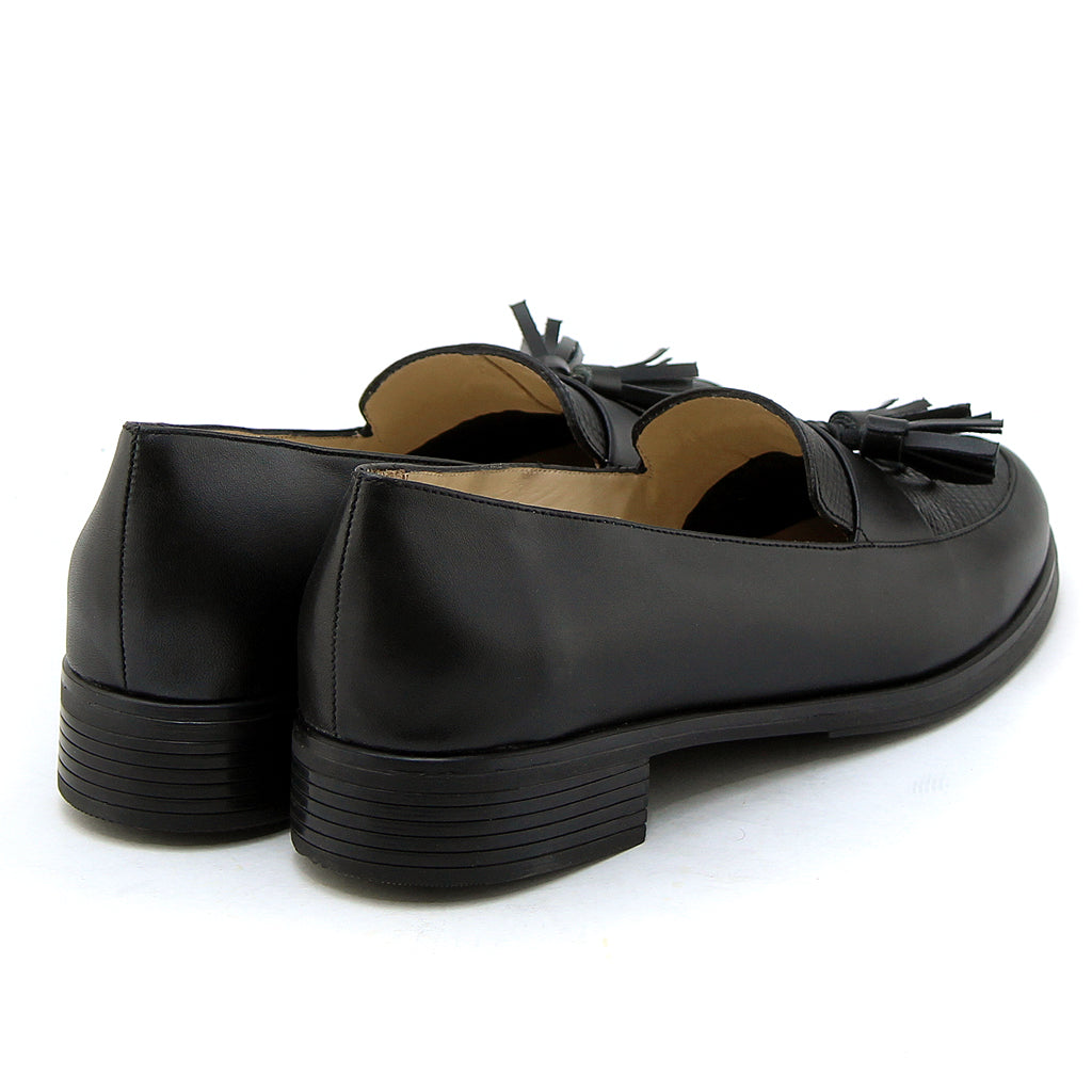 0546 chaussure femmes en cuir noir