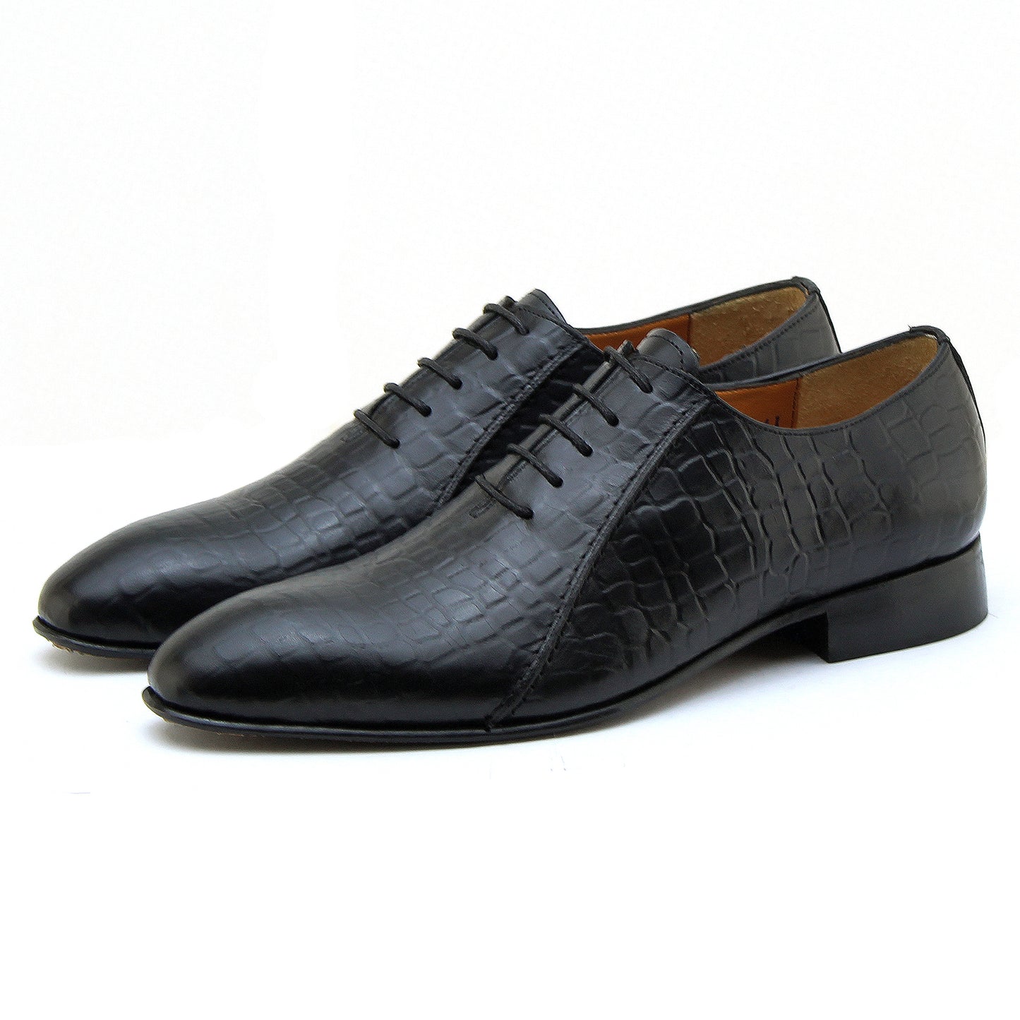 0627 CHAUSSURE EN CUIR NOIR