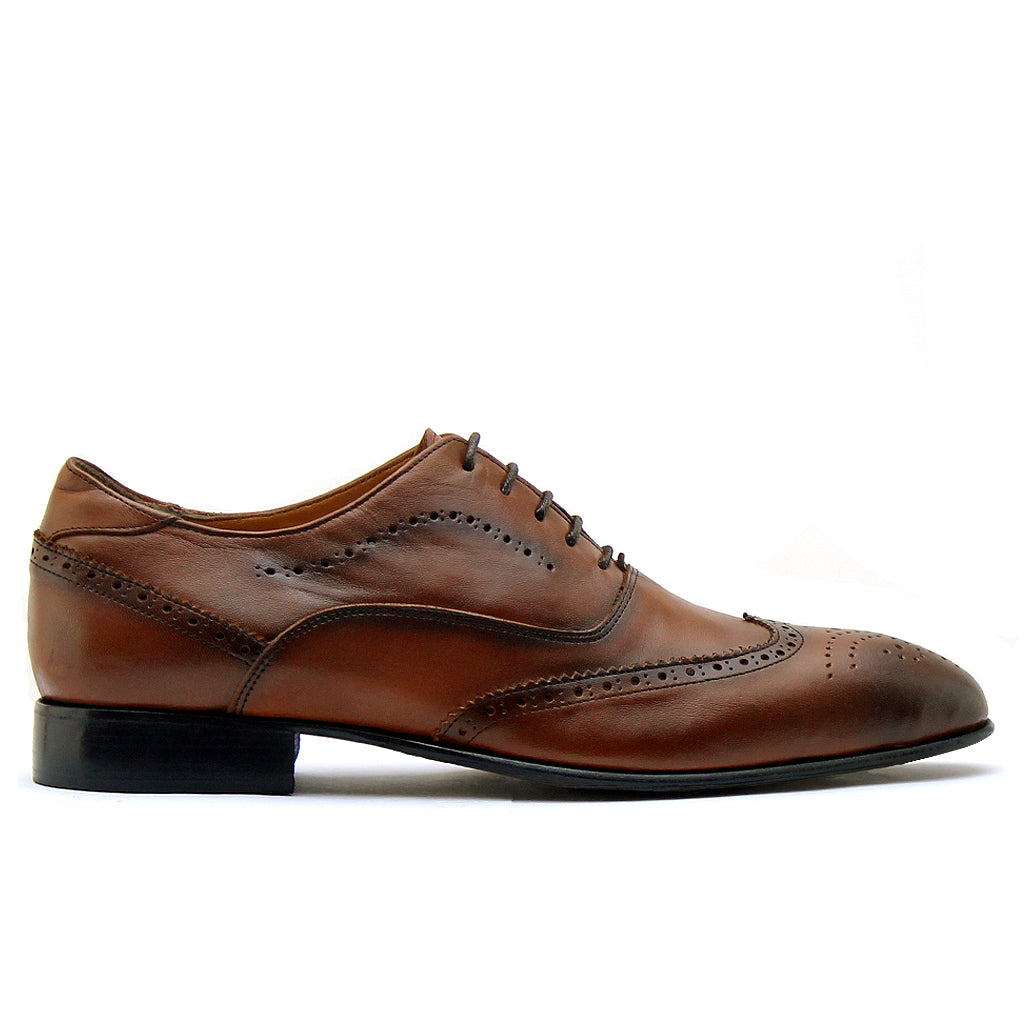 0610 CHAUSSURE EN CUIR MARRON