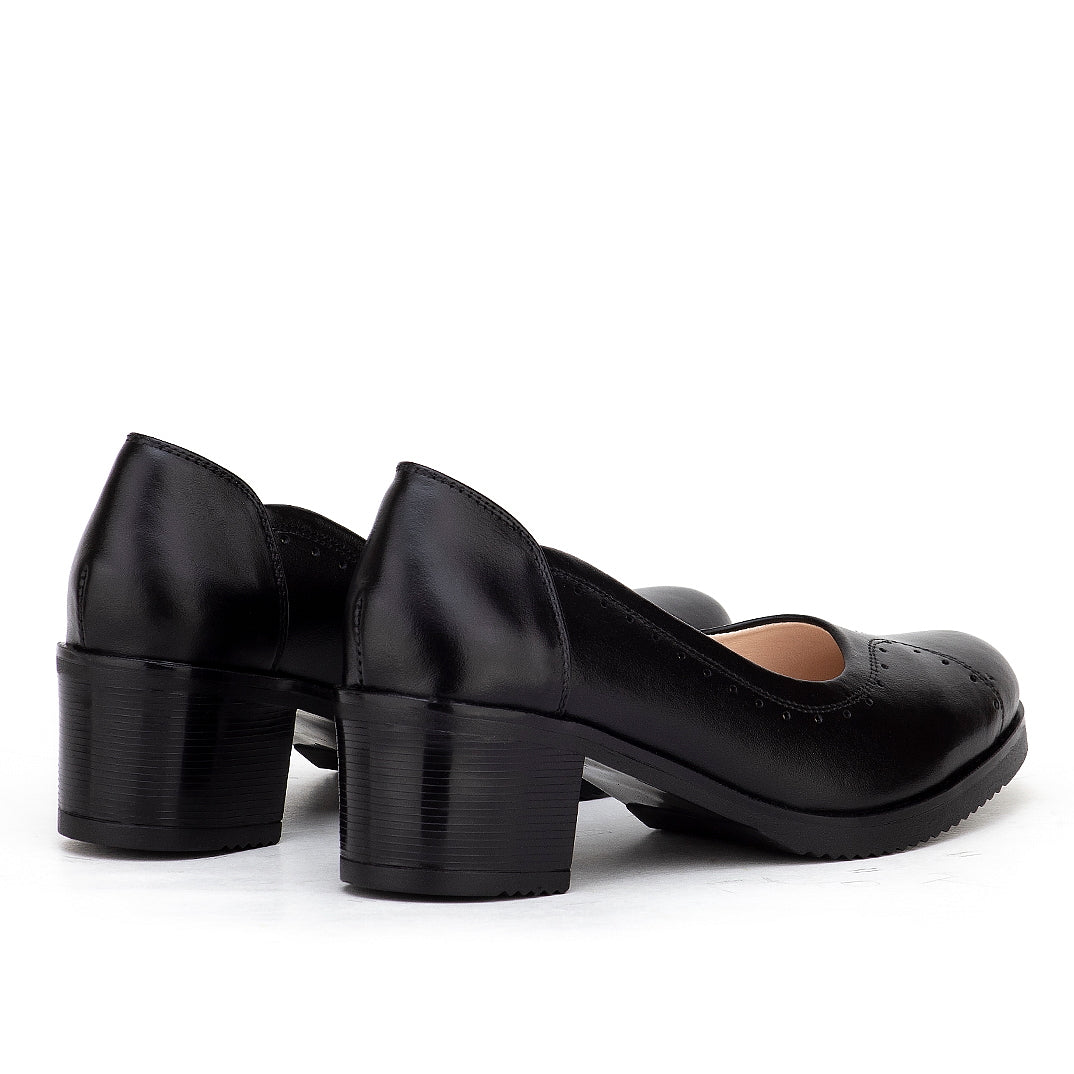 0124 CHAUSSURE EN CUIR NOIR FEMME