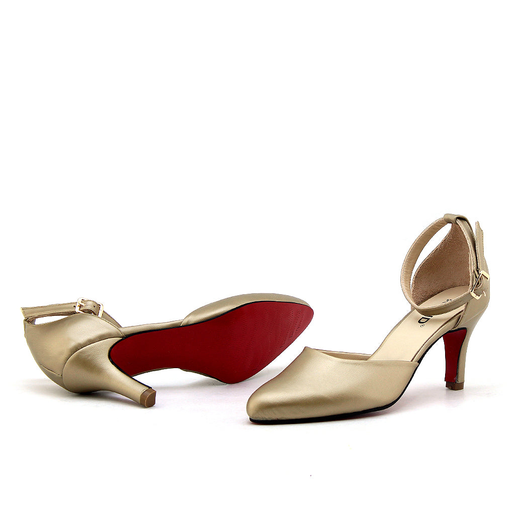 0550 chaussure femmes en cuir biege