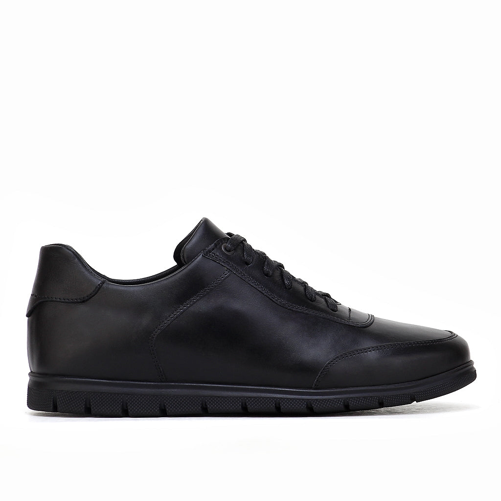 048 Chaussure Sneaker Homme en cuir noir