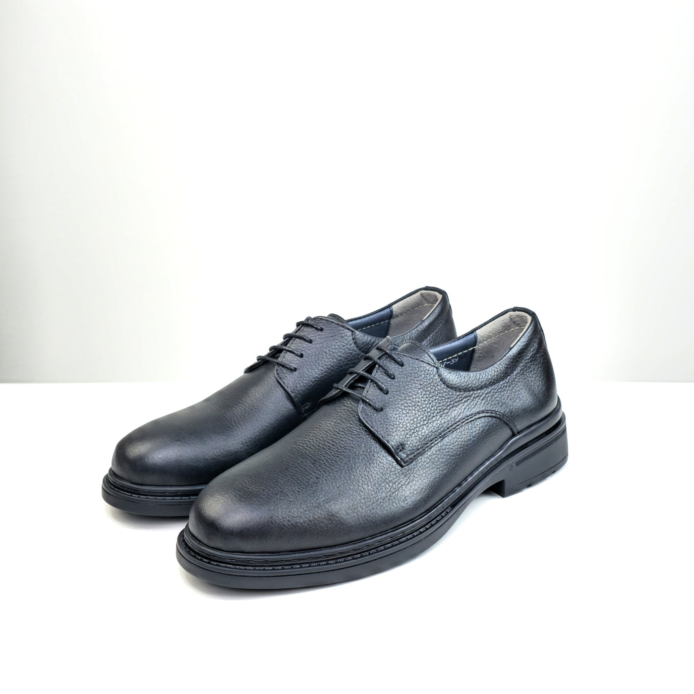 0557 chaussure Richelieu homme en cuir noir/marron