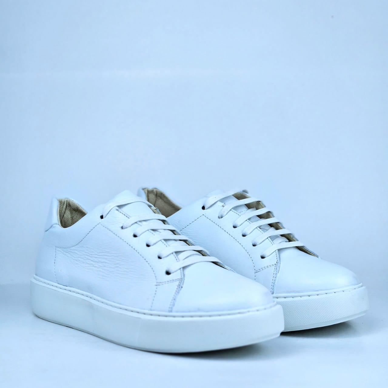 0222 Chaussure Sneaker Homme en cuir  blanc