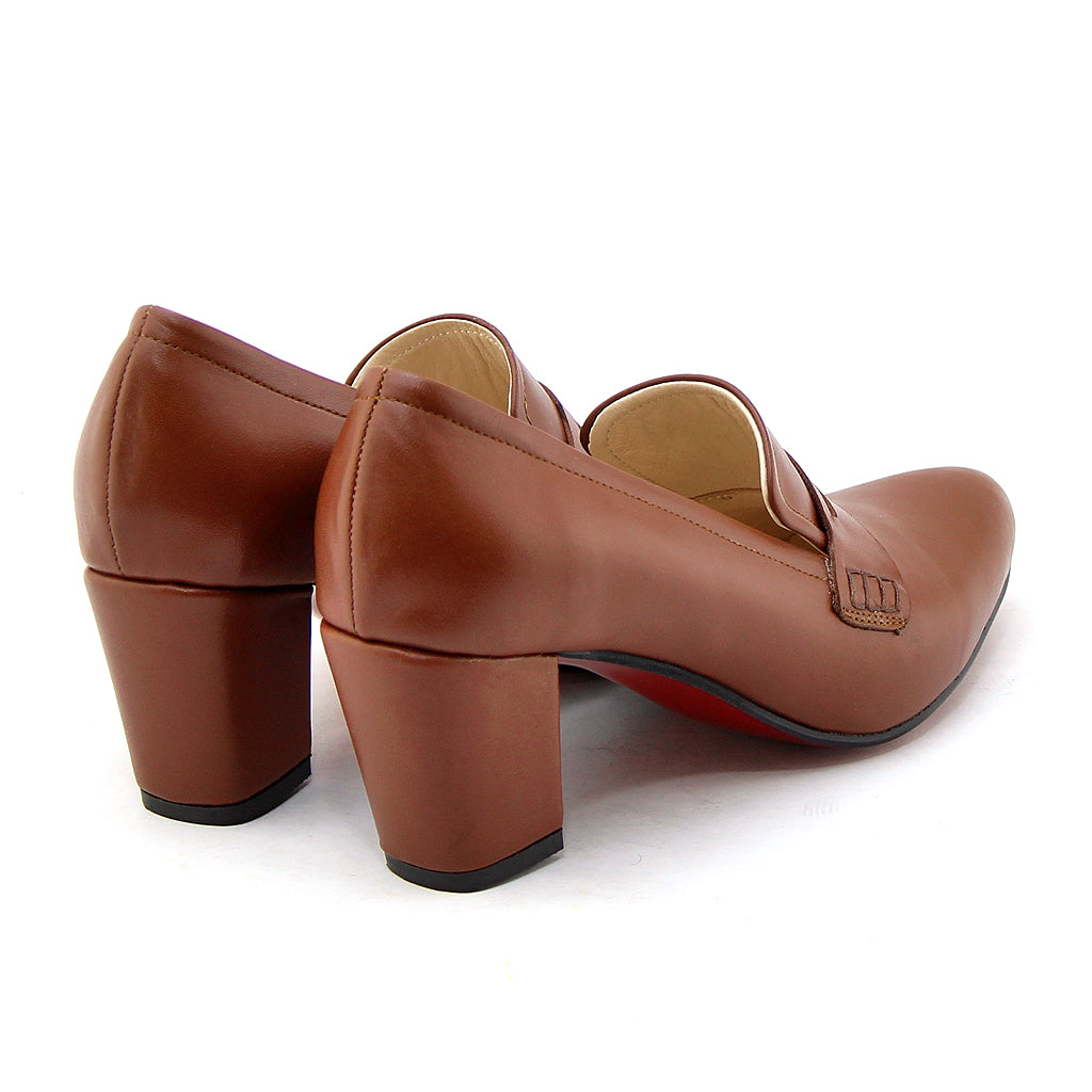 0520 chaussure femmes en cuir marron clair